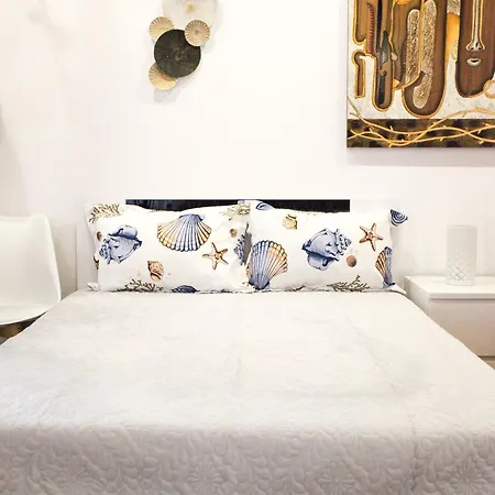 Homestay Madi - Close To *