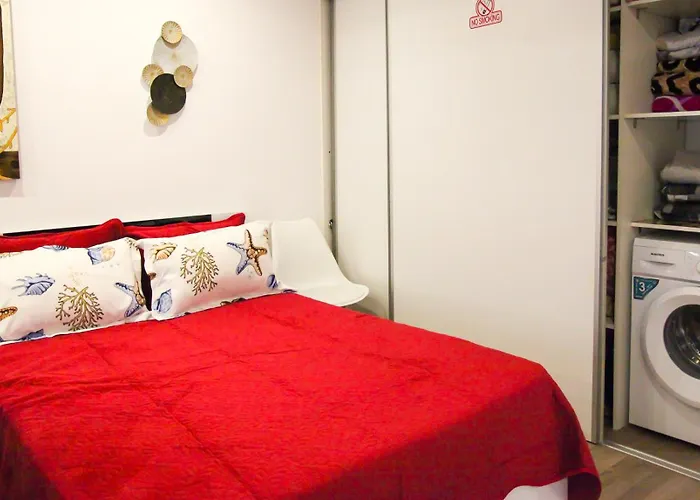 Madi - Close To * Constanta