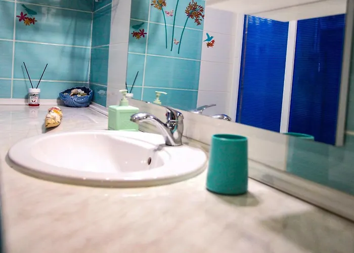 Madi - Close To Homestay *