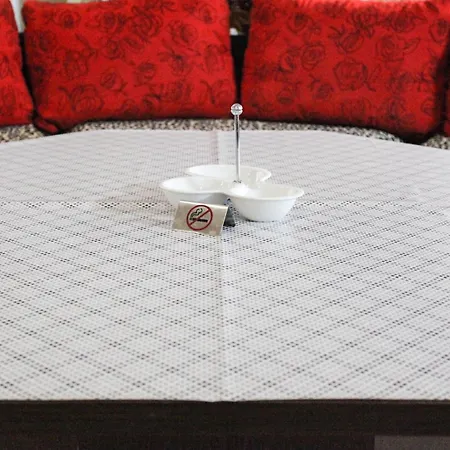 Madi - Close To 홈스테이 *